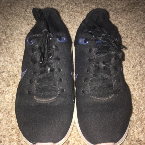 Nike woman’s shoes - Picture 3 of 5